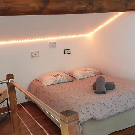 Le Cocon De David Apartment Alès Екстериор снимка